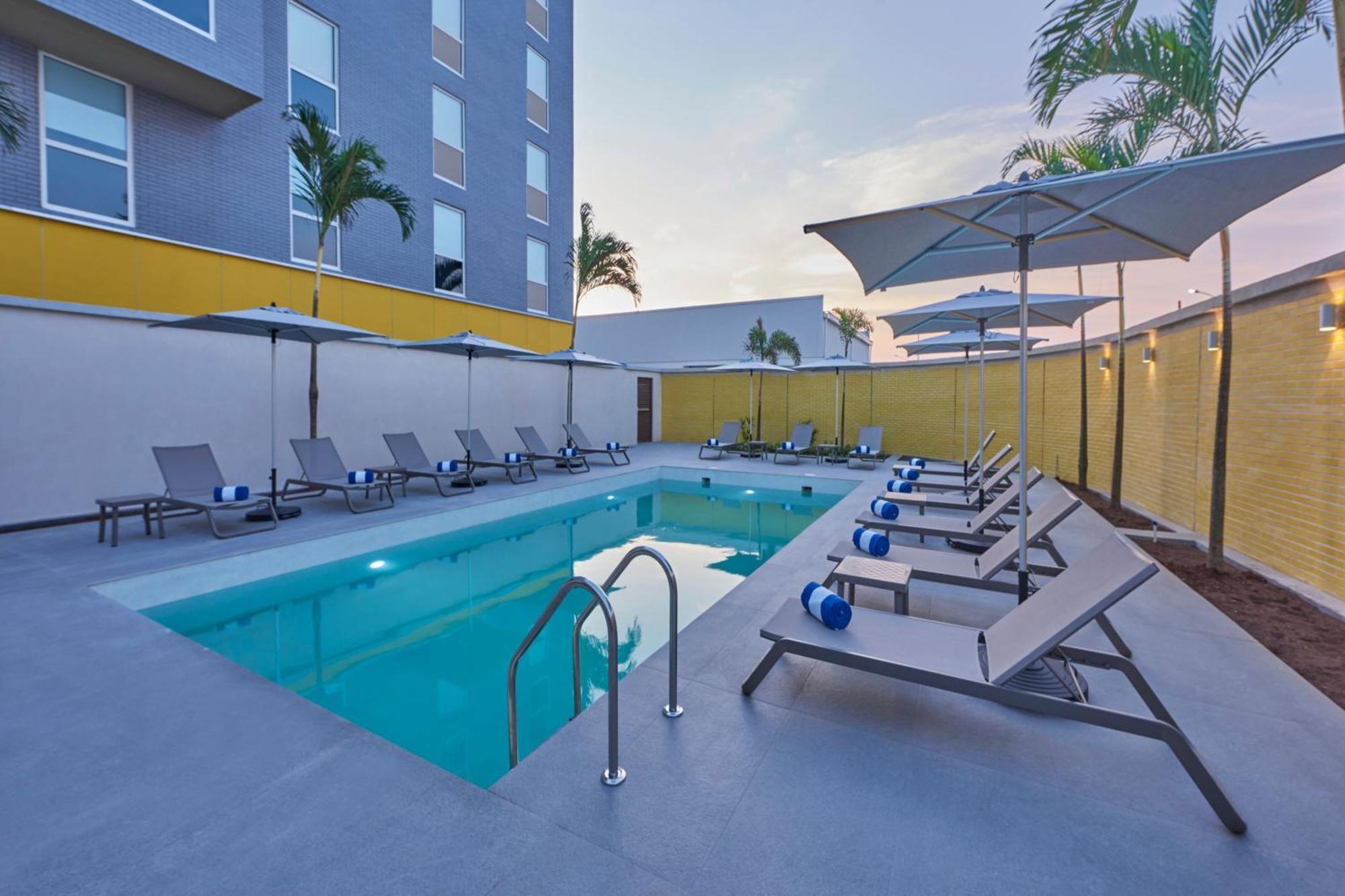 City Express By Marriott Cancun Aeropuerto Alfredo V. Bonfil Ngoại thất bức ảnh