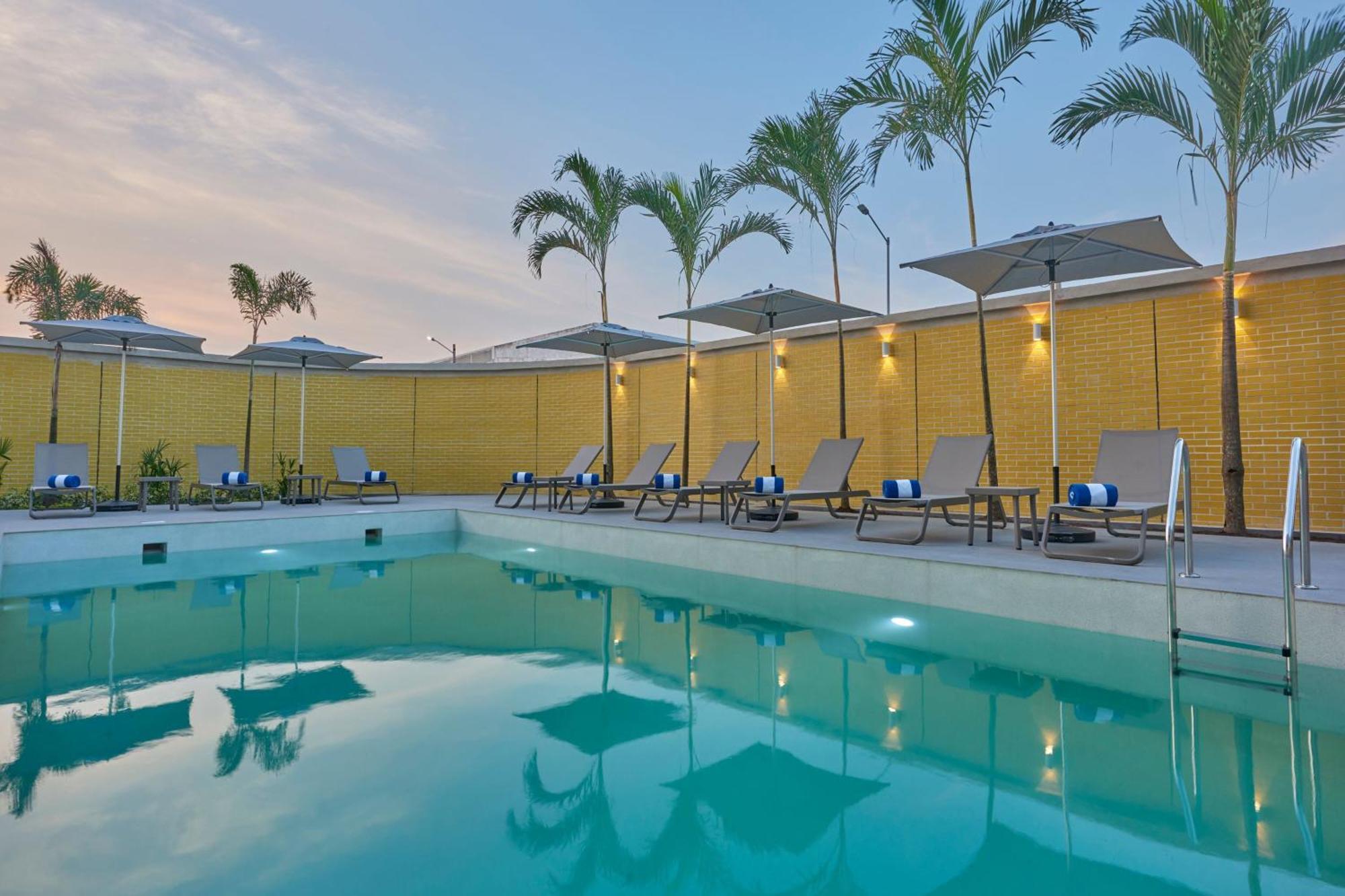 City Express By Marriott Cancun Aeropuerto Alfredo V. Bonfil Ngoại thất bức ảnh