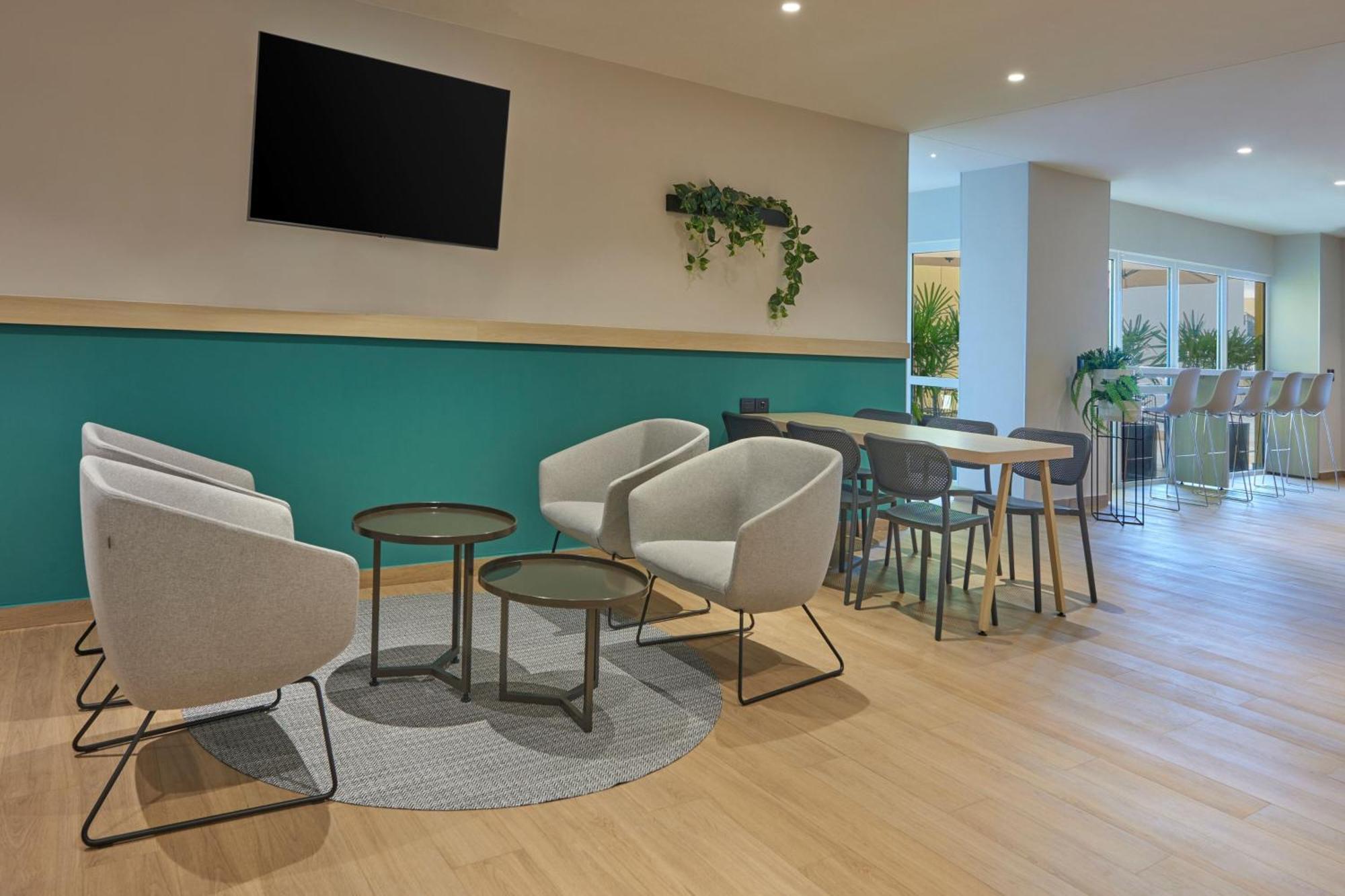City Express By Marriott Cancun Aeropuerto Alfredo V. Bonfil Ngoại thất bức ảnh