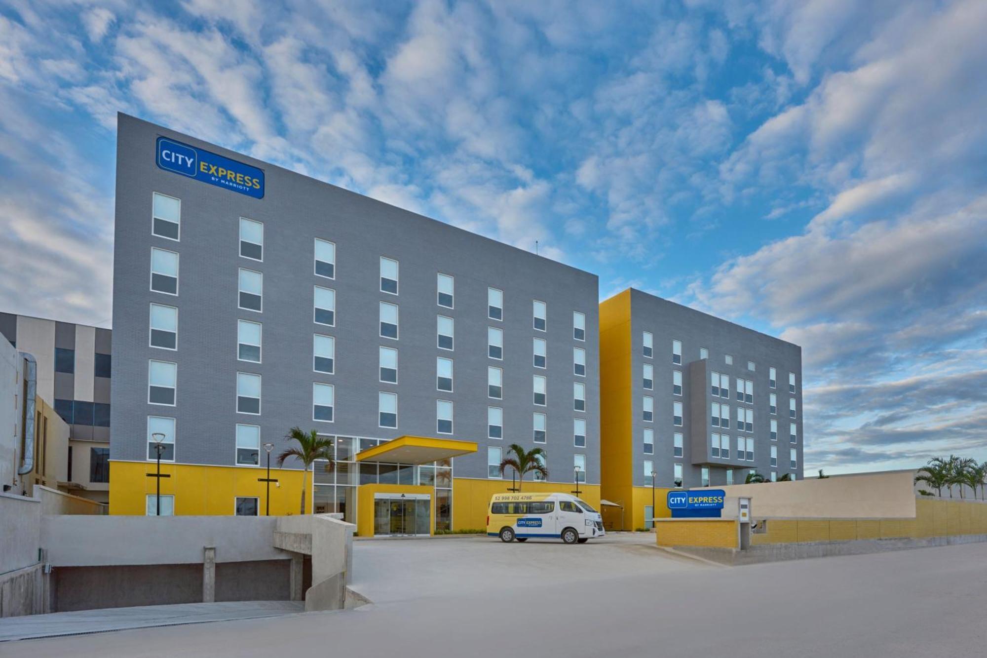 City Express By Marriott Cancun Aeropuerto Alfredo V. Bonfil Ngoại thất bức ảnh